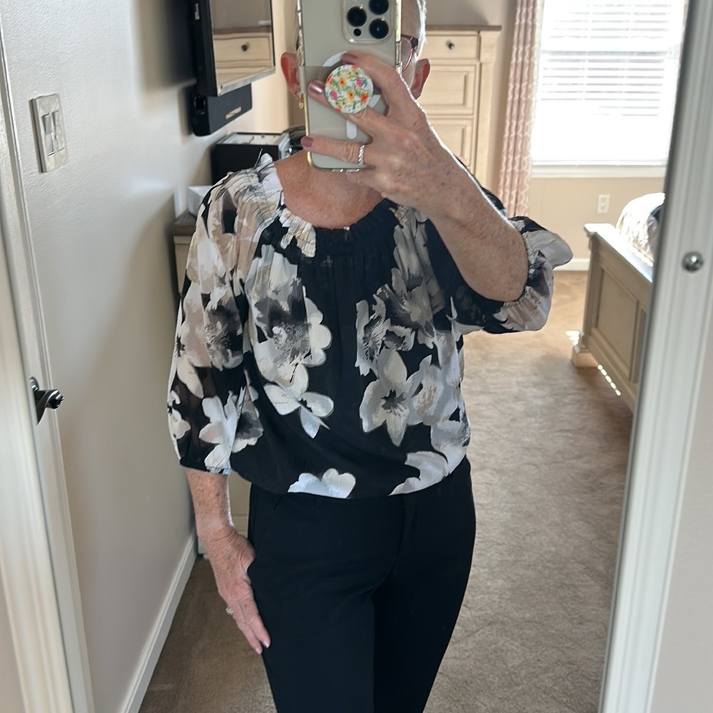 WHBM Floral Ruffle Neck Jacquard Blouse